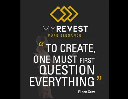 Logo de MyRevest junto a un profesional que está aplicando barniz mediante un rodillo blanco